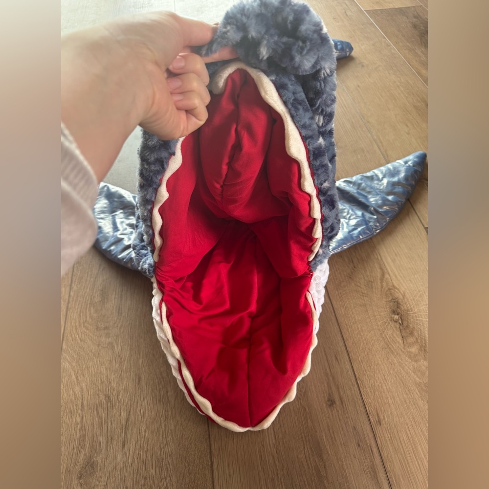 Isaac Mizrahi Kids Shark Sleeping Bag- Blue and Red - Picture 2 of 6